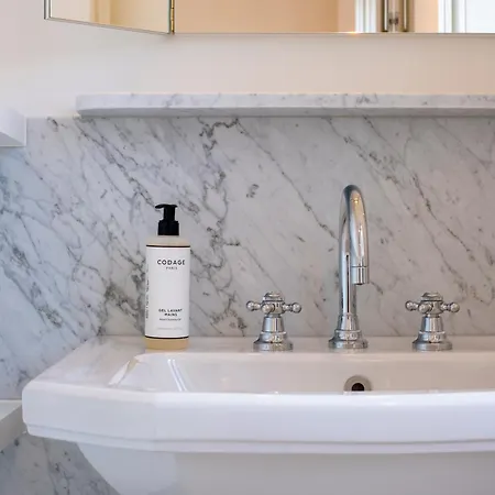 Montaigne 奥斯滕德