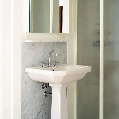 Hotel apartamentowy Montaigne 4*