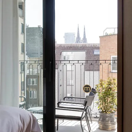 Hotel apartamentowy Montaigne