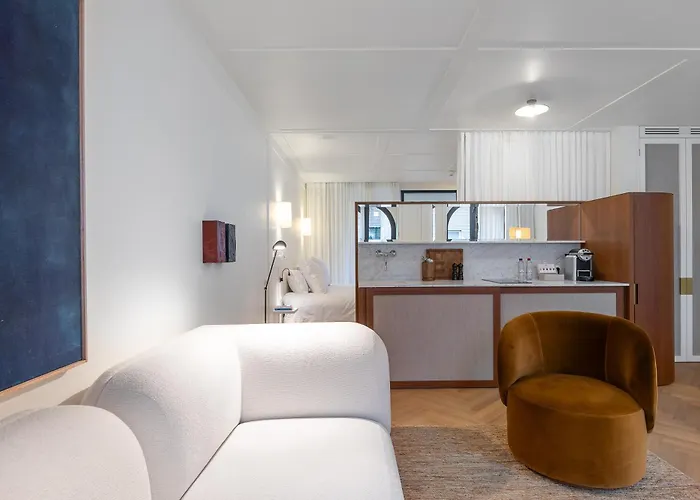 Hotel apartamentowy Montaigne 4*